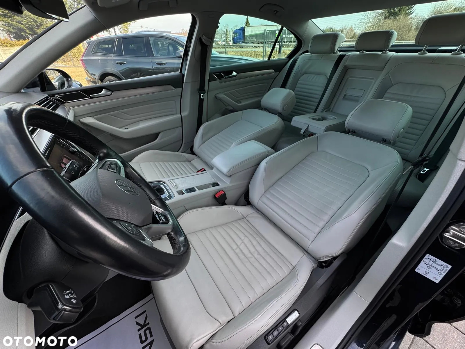 Volkswagen Passat 2.0 TDI 4Mot Elegance DSG - 18