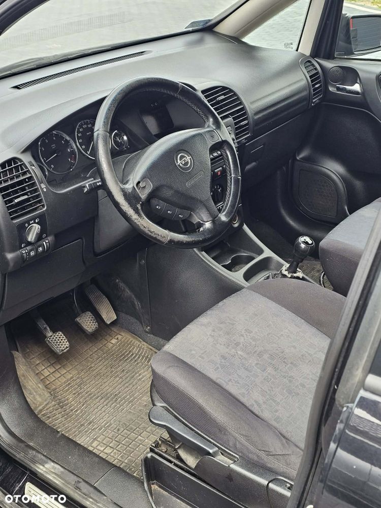 Opel Zafira - 8