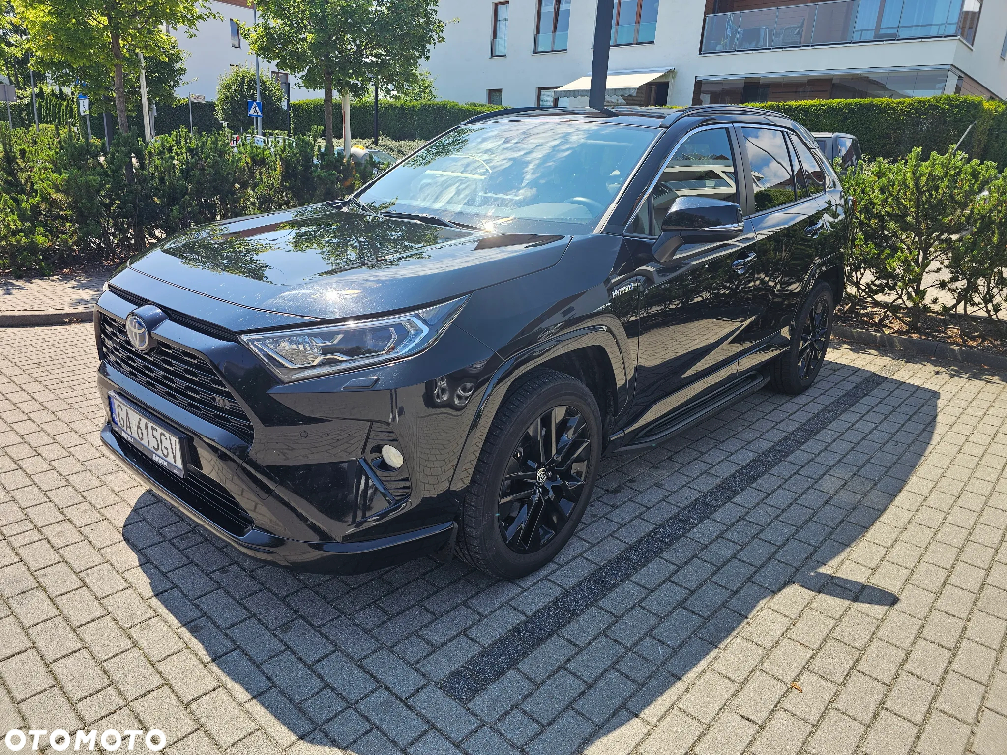 Toyota RAV4 2.5 Hybrid Black Edition by JBL 4x4 - 2