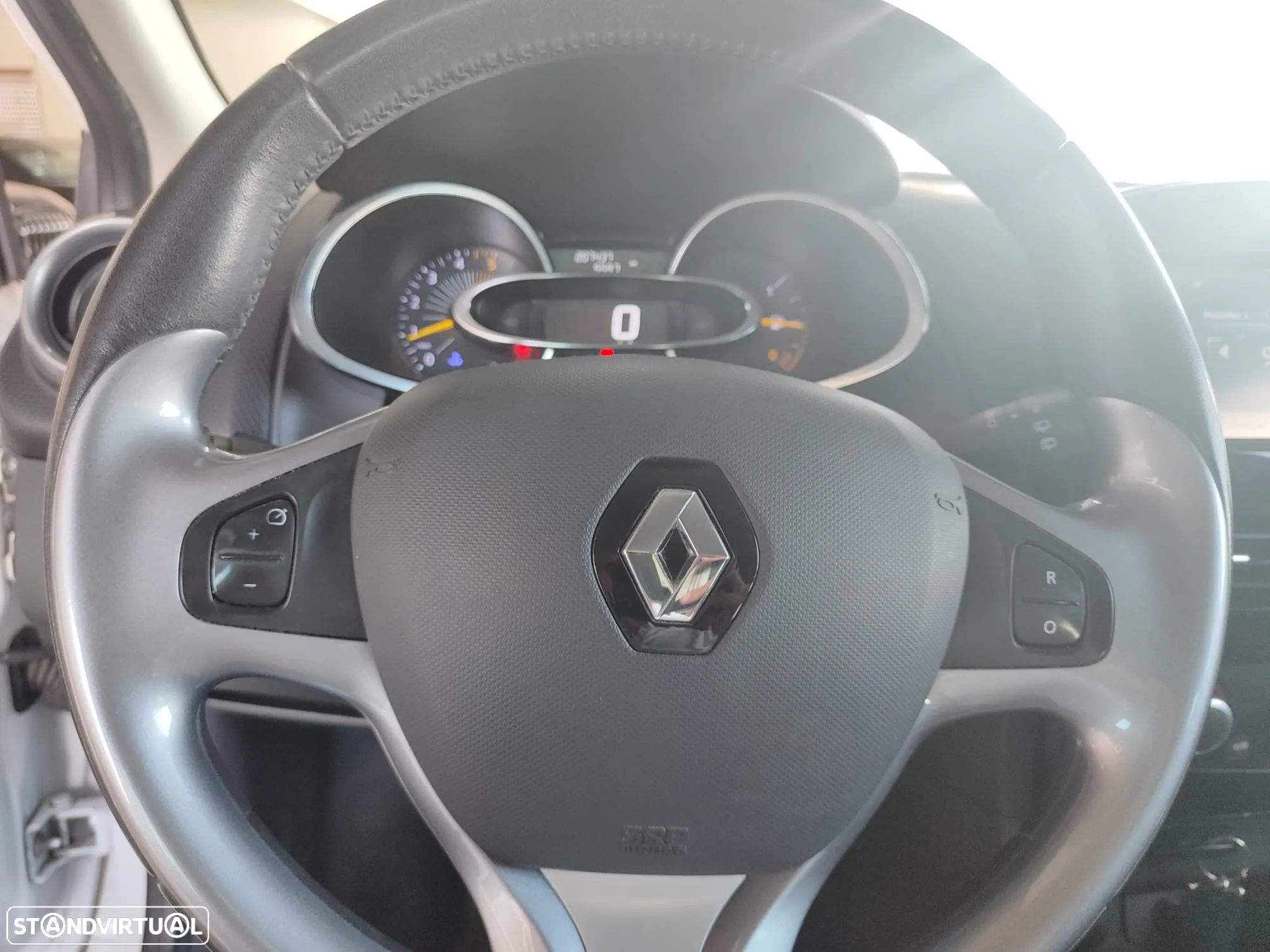 Renault Clio Sport Tourer 1.5 dCi Limited - 26