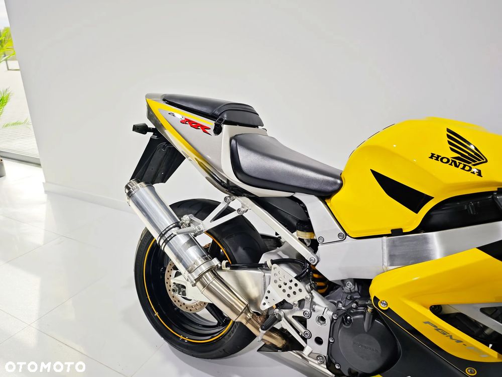 Honda CBR - 9