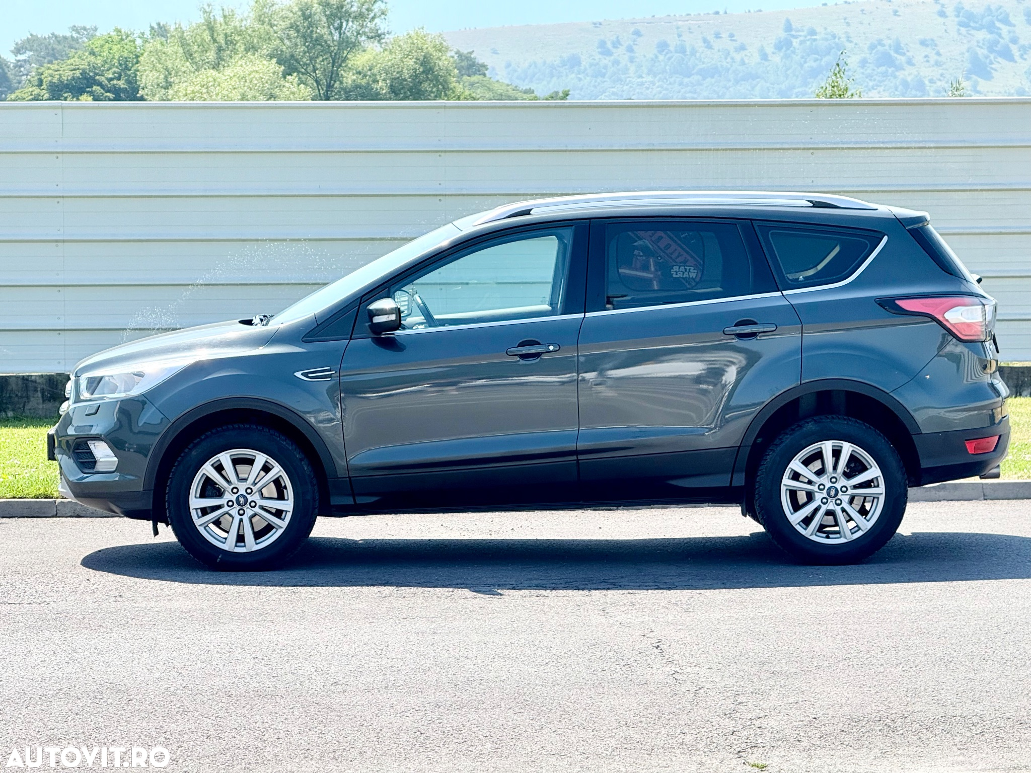 Ford Kuga 1.5 TDCi 2WD Titanium - 3
