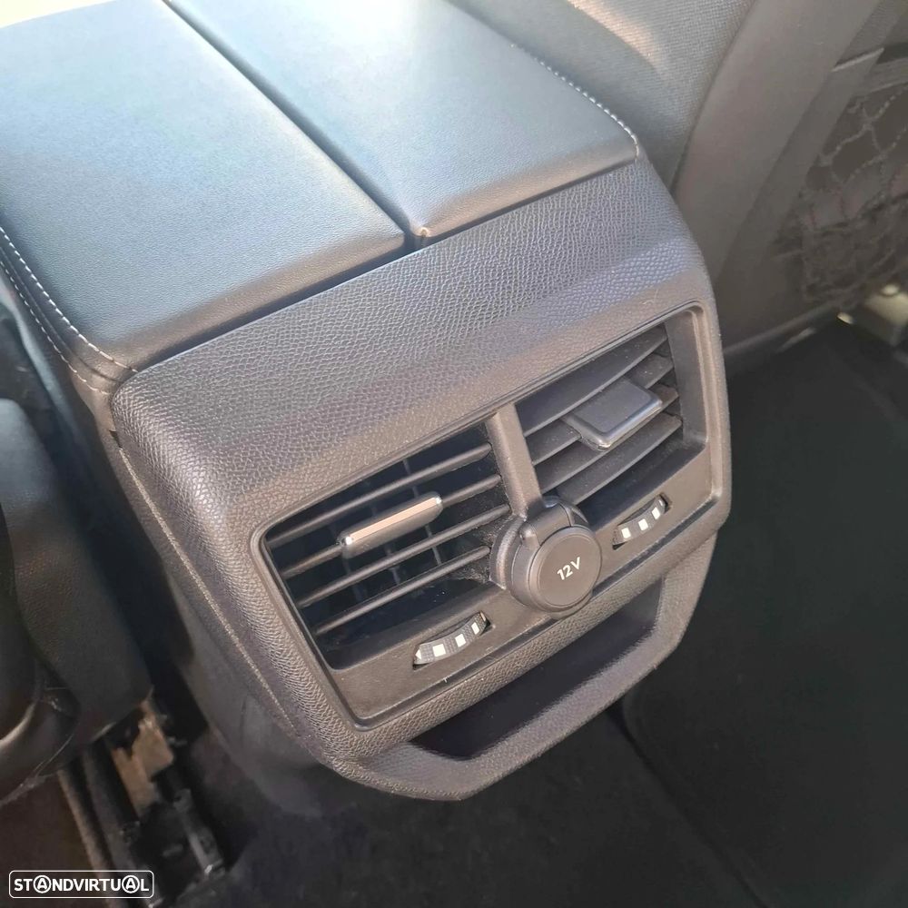 Peugeot 3008 1.5 BlueHDi Allure Pack — fotografia 44