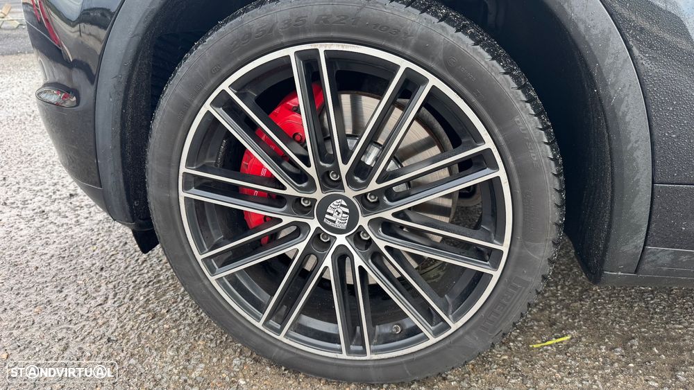 Porsche Cayenne Turbo - 15