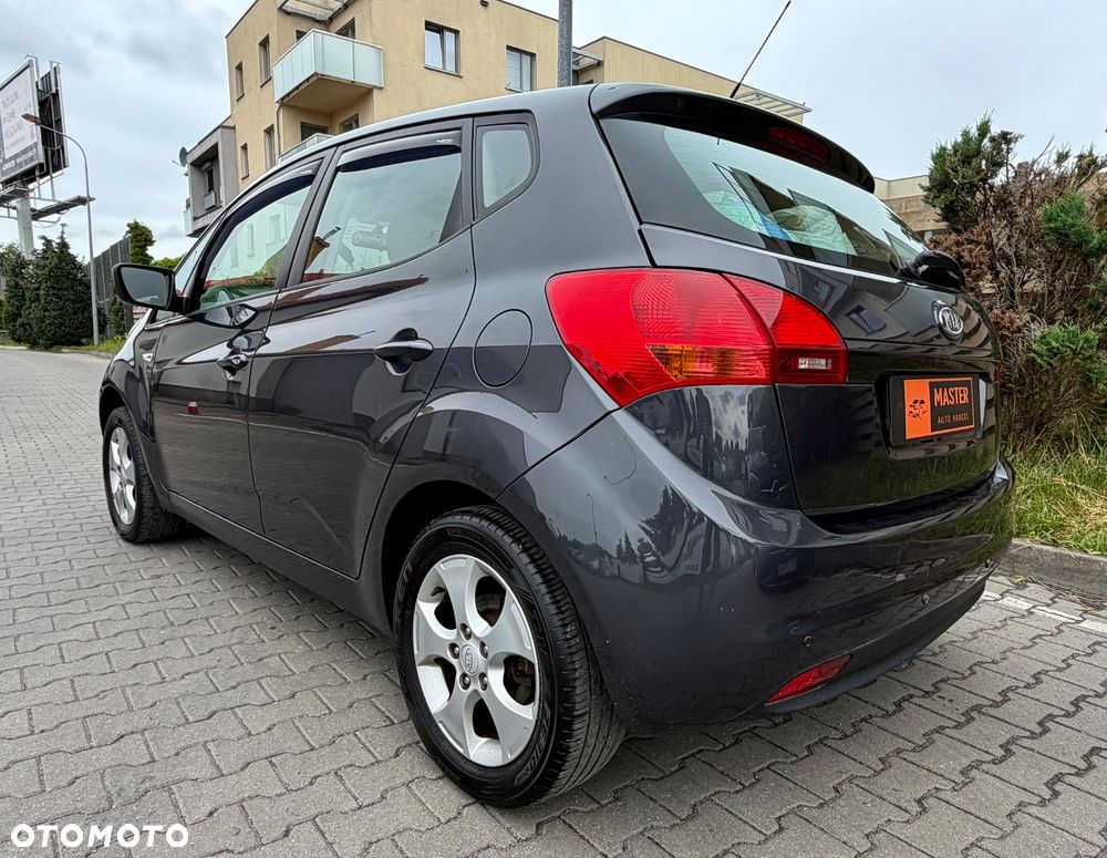 Kia Venga 1.6 L - 3