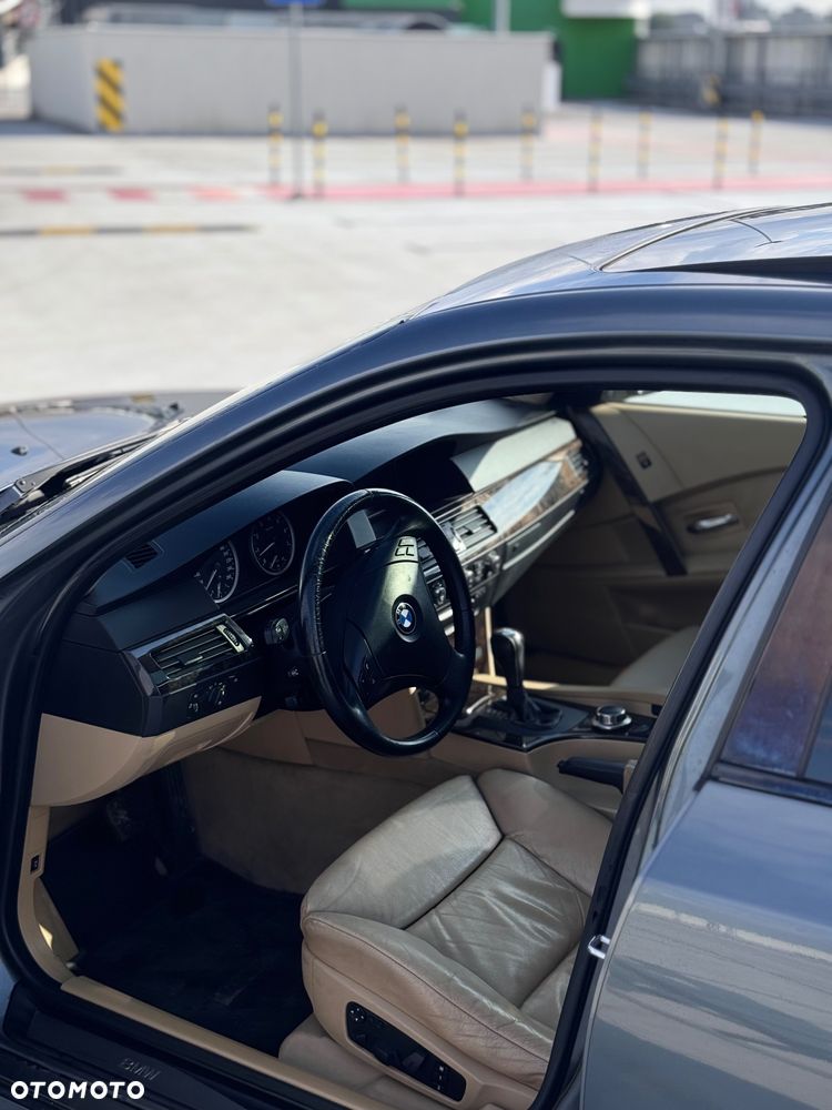 BMW Seria 5 525i - 7