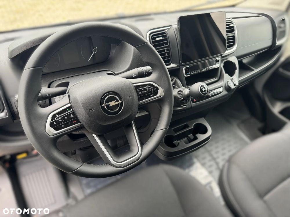 Opel Movano - 8