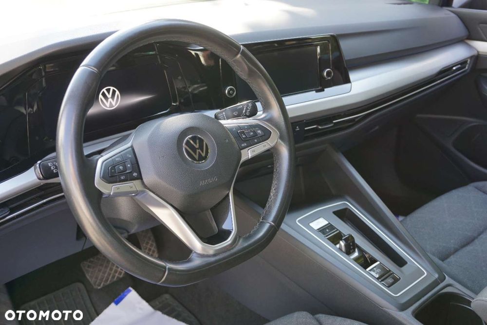 Volkswagen Golf - 11