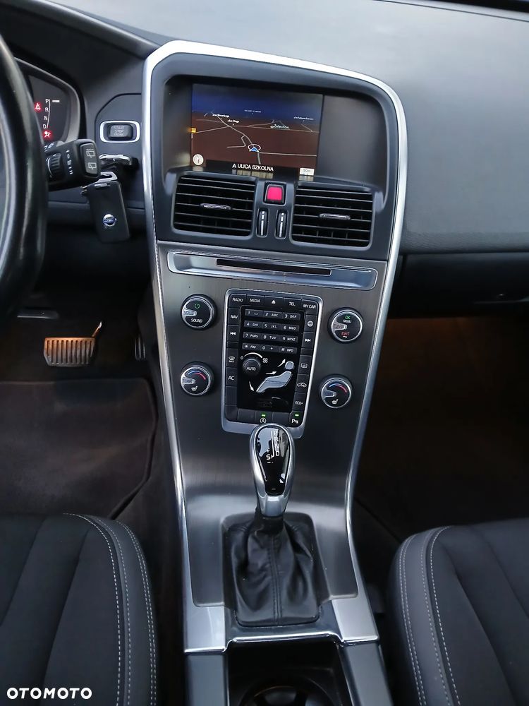 Volvo XC 60 T5 Geartronic Summum - 20