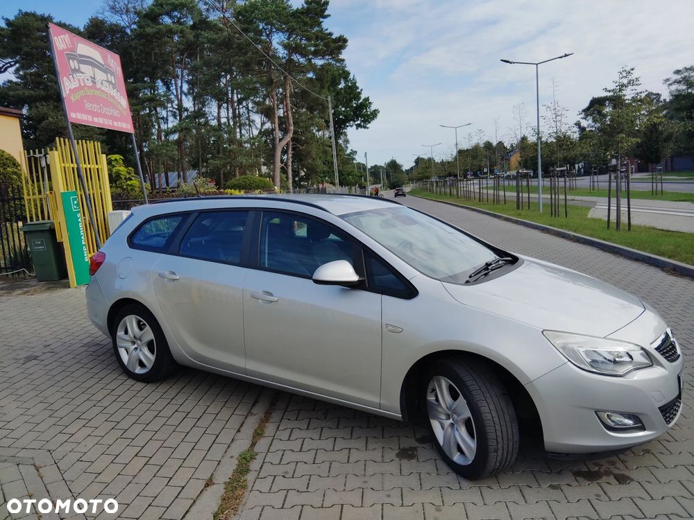 Opel Astra 1.4 Sports Tourer - 17
