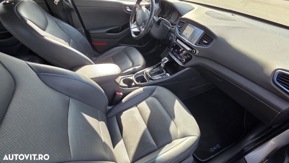 Hyundai IONIQ 1.6 GDI Premium - 8