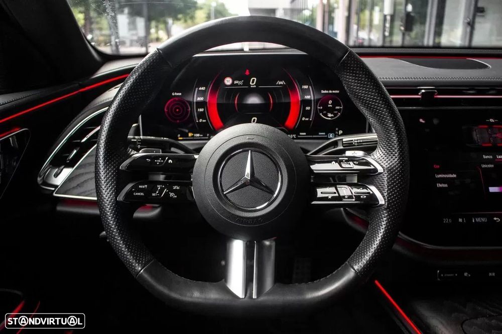 Mercedes-Benz E 220 d AMG Line - 14