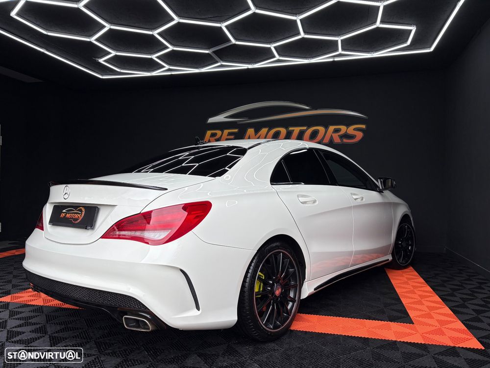 Mercedes-Benz CLA 220 CDI 7G-DCT AMG Line - 32