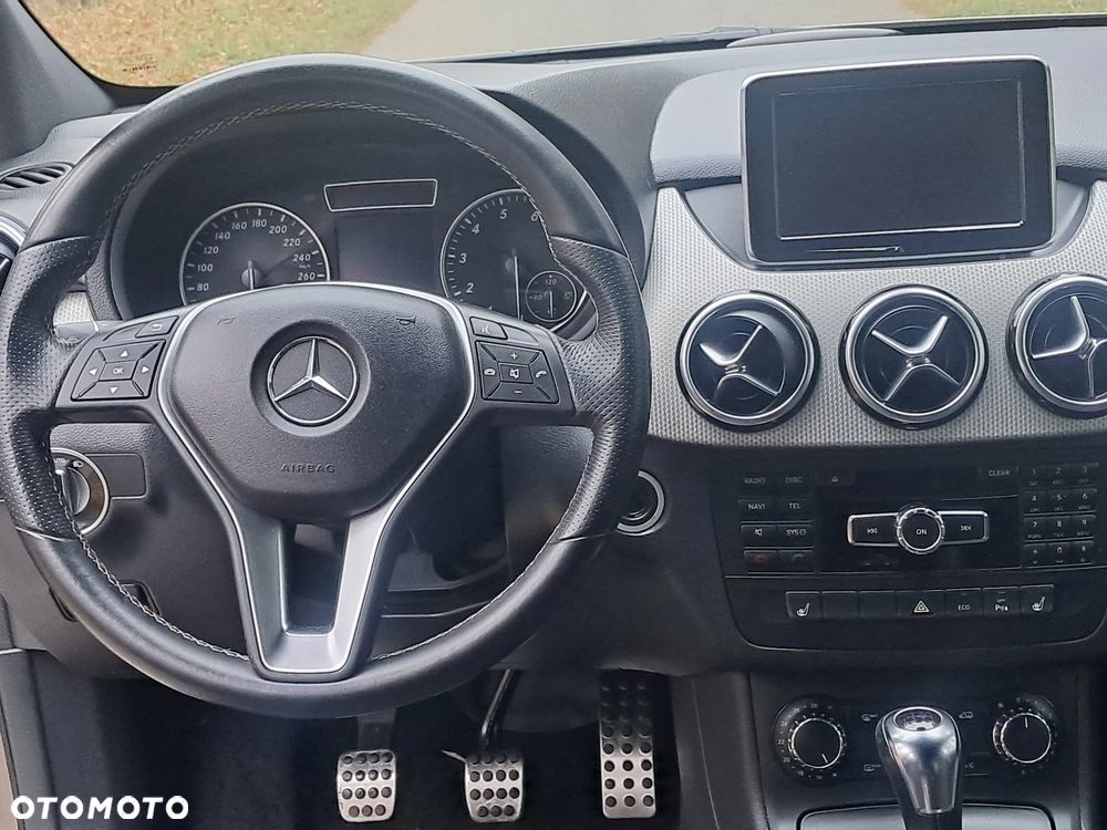 Mercedes-Benz Klasa B 180 BlueEFFICIENCY Edition Style - 11