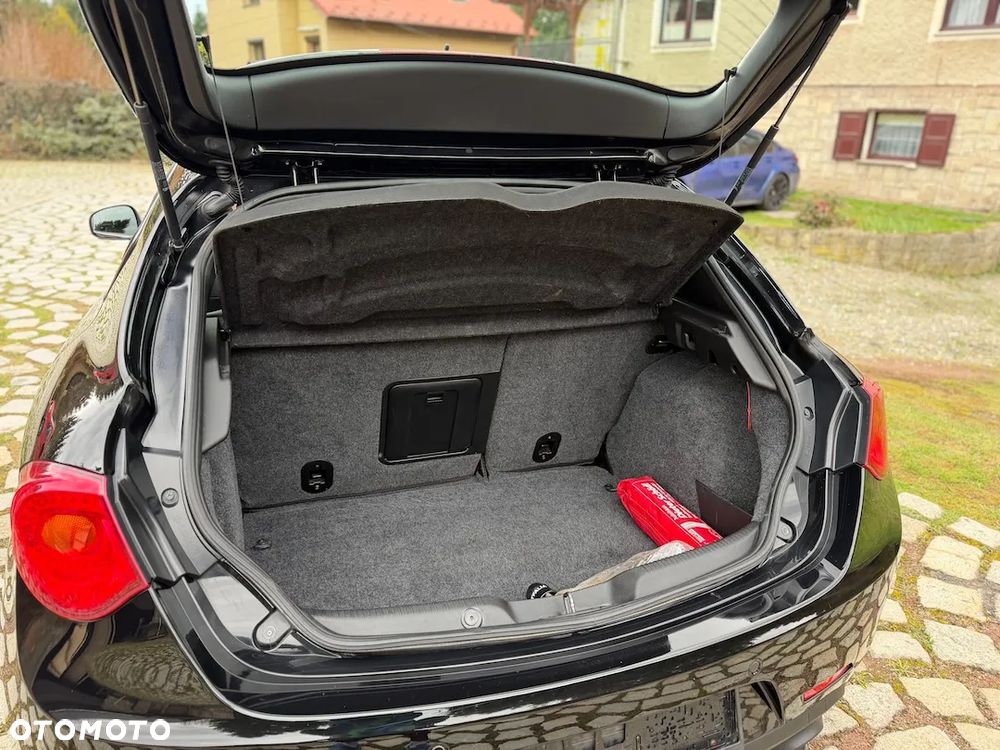 Alfa Romeo Giulietta 2.0 JTDM Distinctive - 24