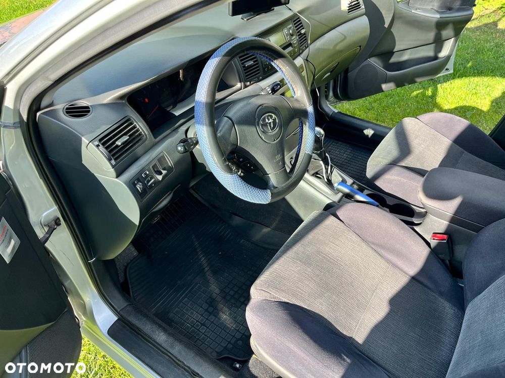 Toyota Corolla 2.0 D-4D Terra - 11