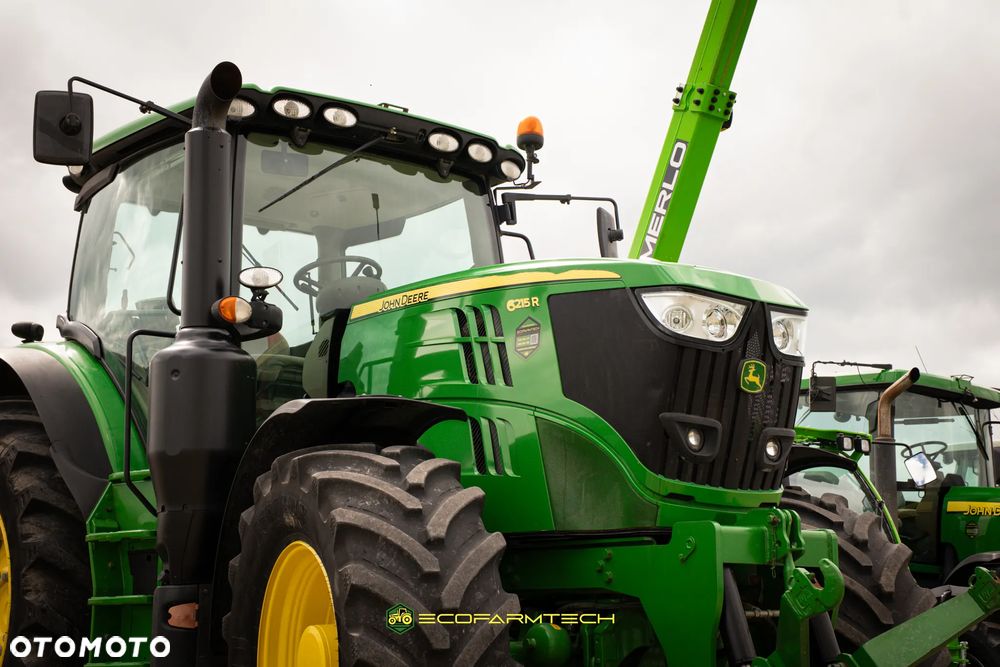 John Deere 6215R - 2