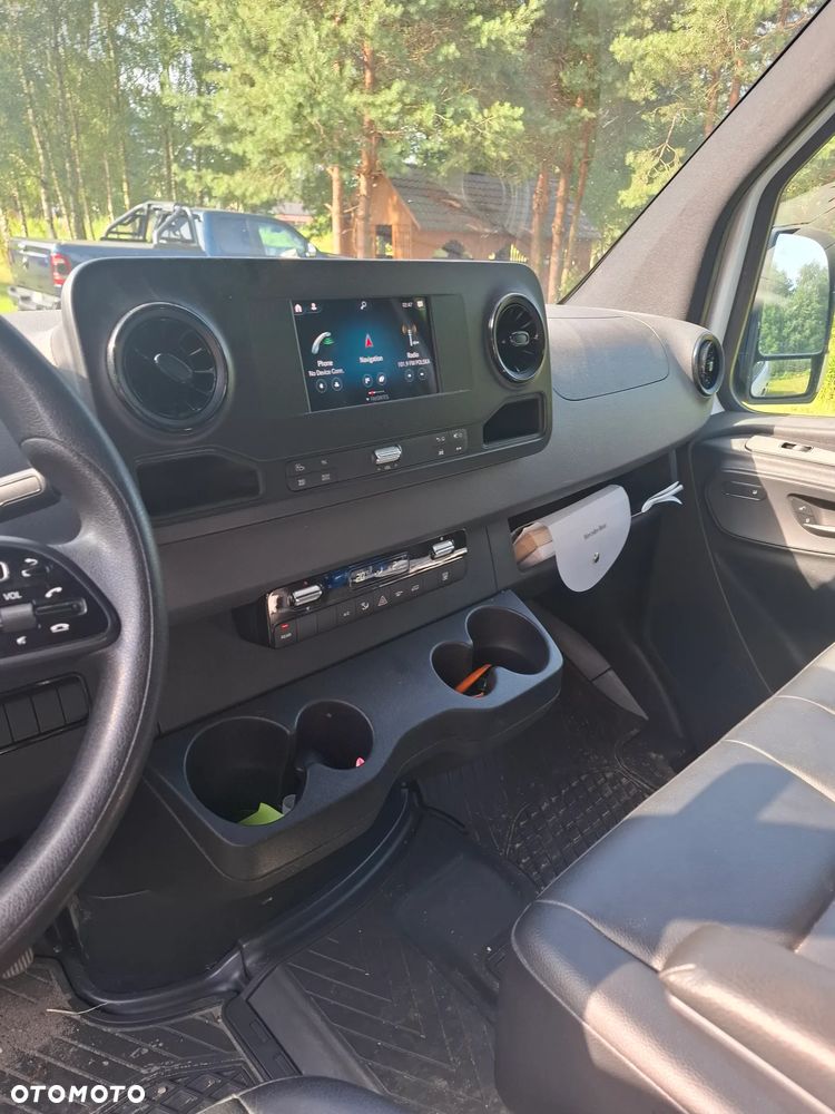 Mercedes-Benz Sprinter - 8