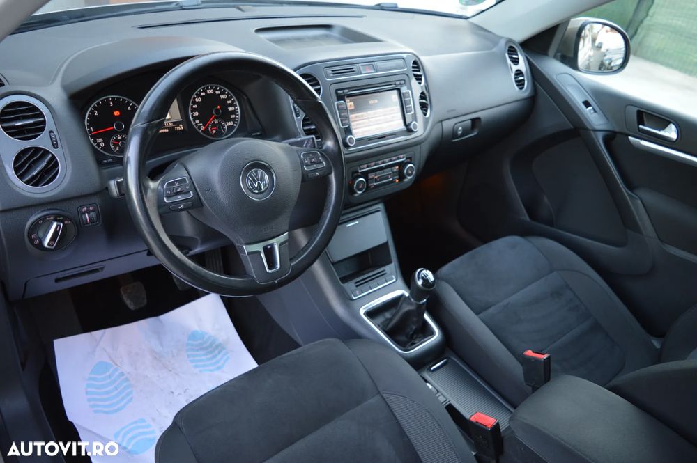 Volkswagen Tiguan 2.0 TDI DPF 4Motion BlueMotion Technology Sport & Style - 24