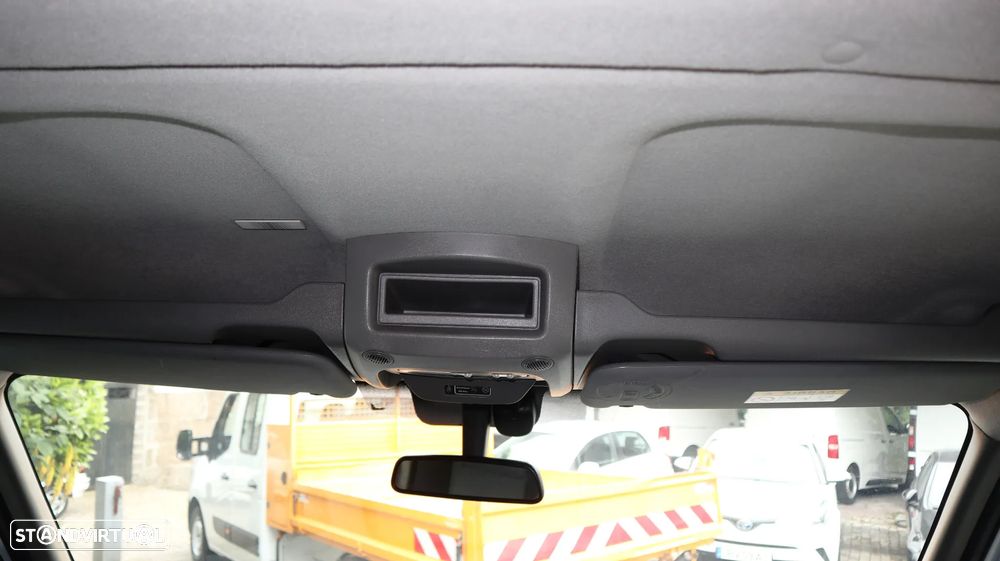 Renault Master 2.3 dCi 135 L3H2 7 lugares - 17