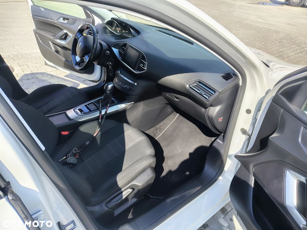 Peugeot 308 BlueHDi 120 EAT6 Stop & Start Allure - 20