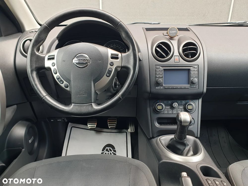 Nissan Qashqai - 10