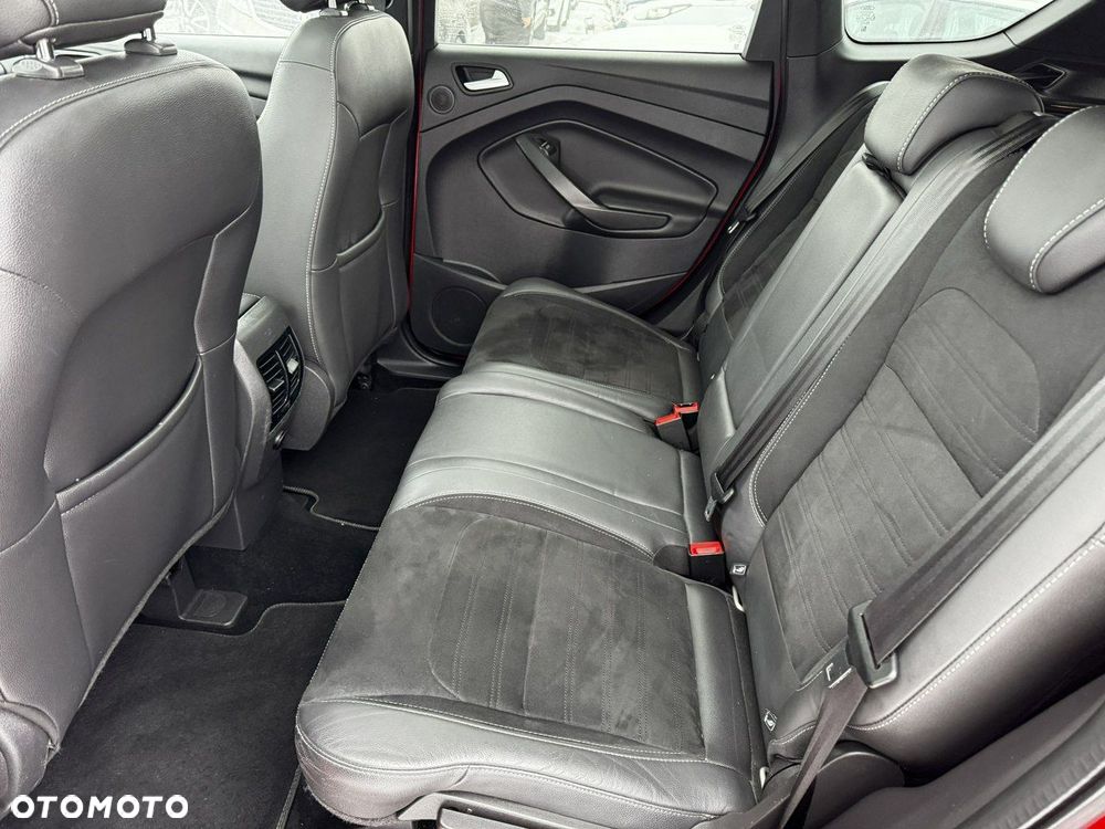 Ford Kuga 2.0 TDCi 4x2 ST-Line - 35