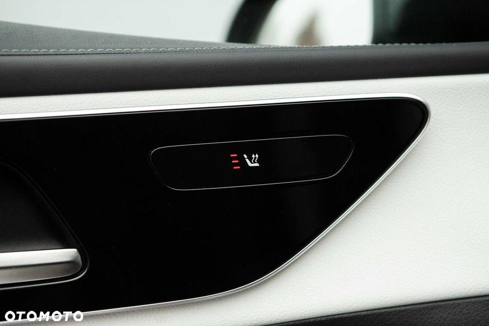 Mercedes-Benz GLC - 19