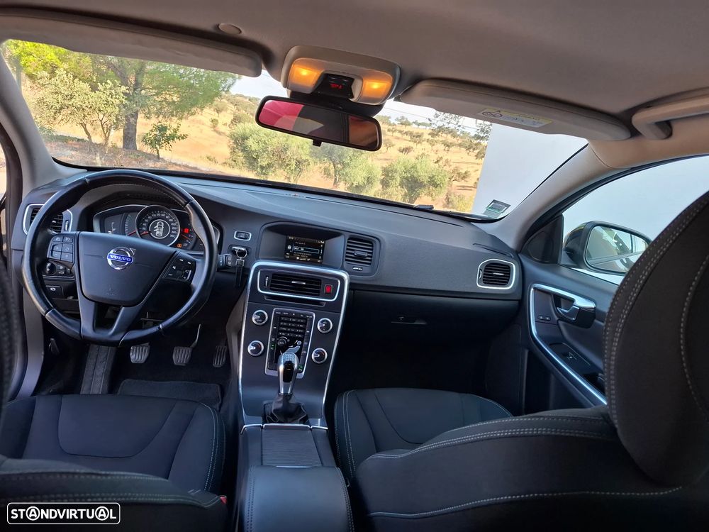 Volvo V60 2.0 D4 Kinetic Eco - 9