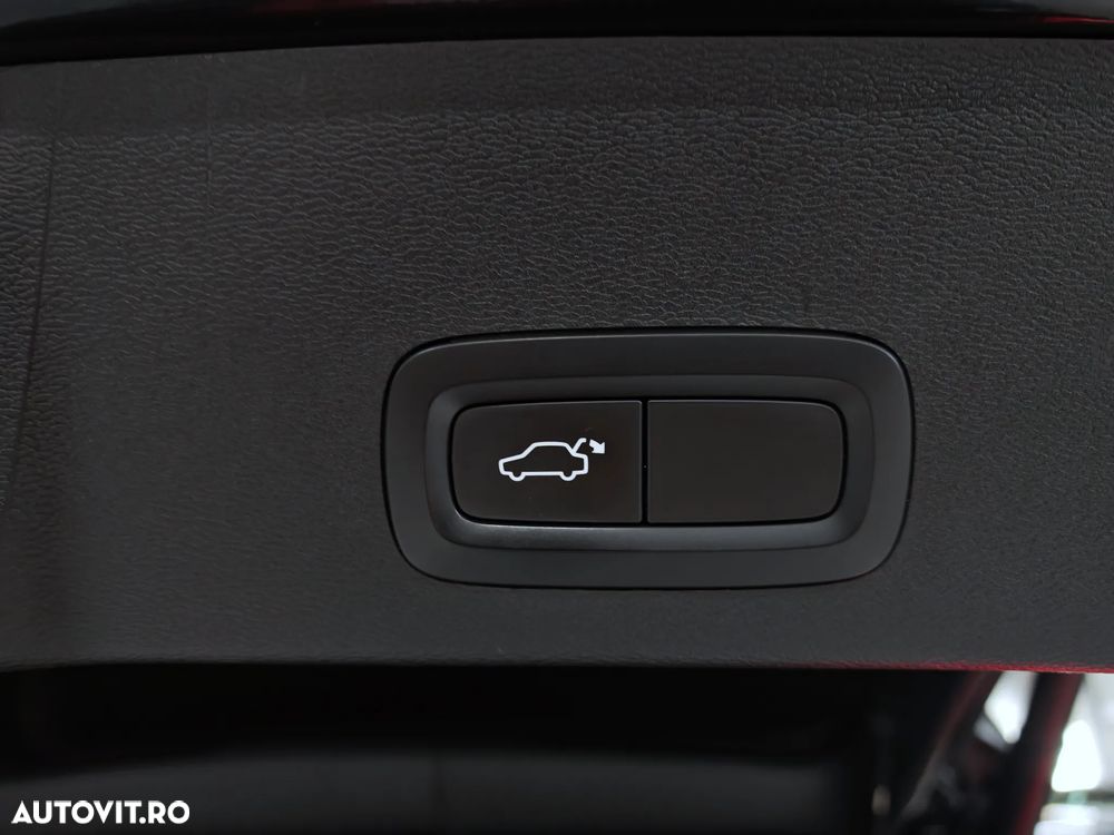 Volvo XC 40 T4 R-Design - 30