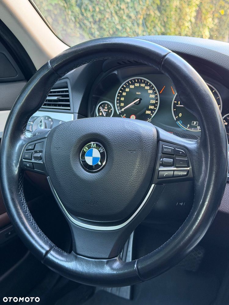 BMW Seria 5 - 25