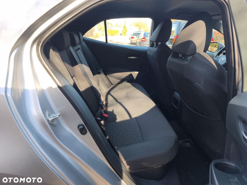 Toyota Corolla - 10