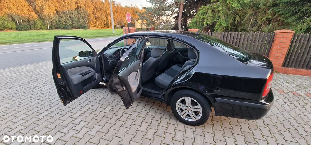 Skoda Octavia 1.6 Tour Classic - 24