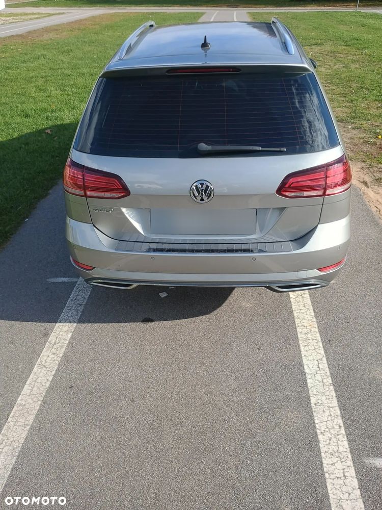 Volkswagen Golf - 10
