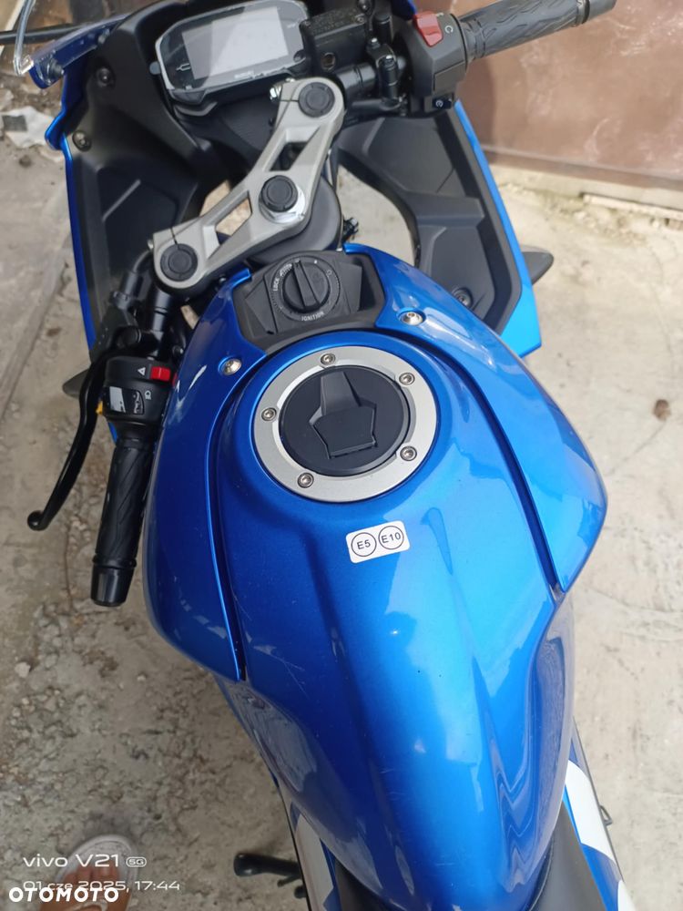 Suzuki GSX-R - 7