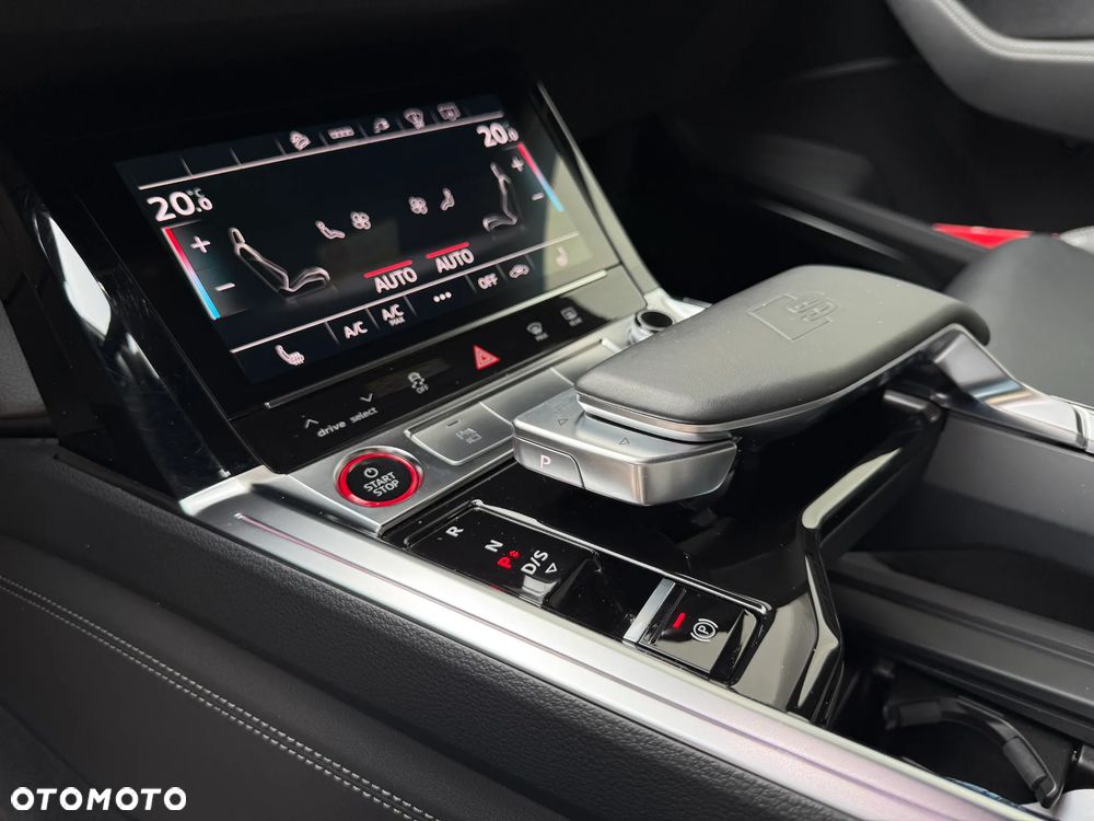 Audi e-tron S quattro - 16