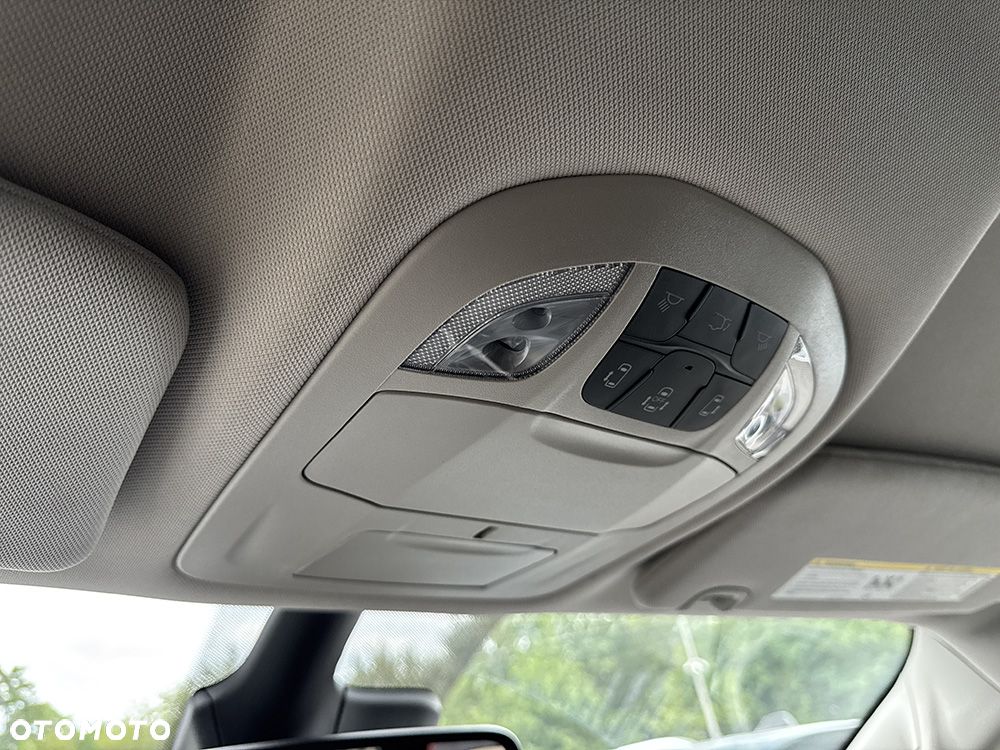 Chrysler Pacifica - 27