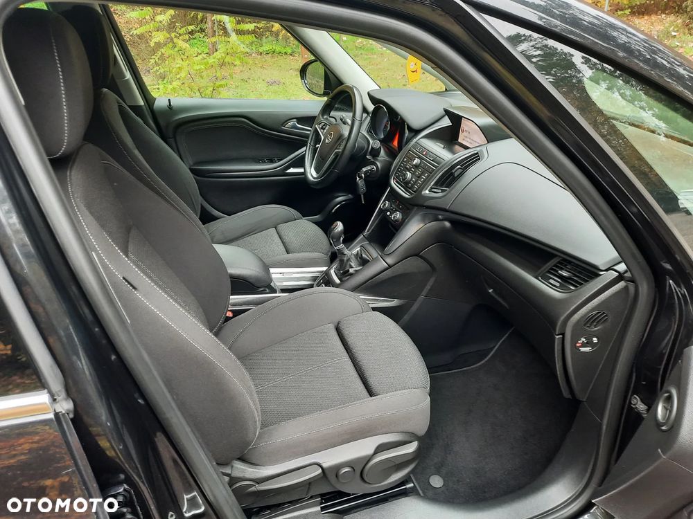 Opel Zafira - 12