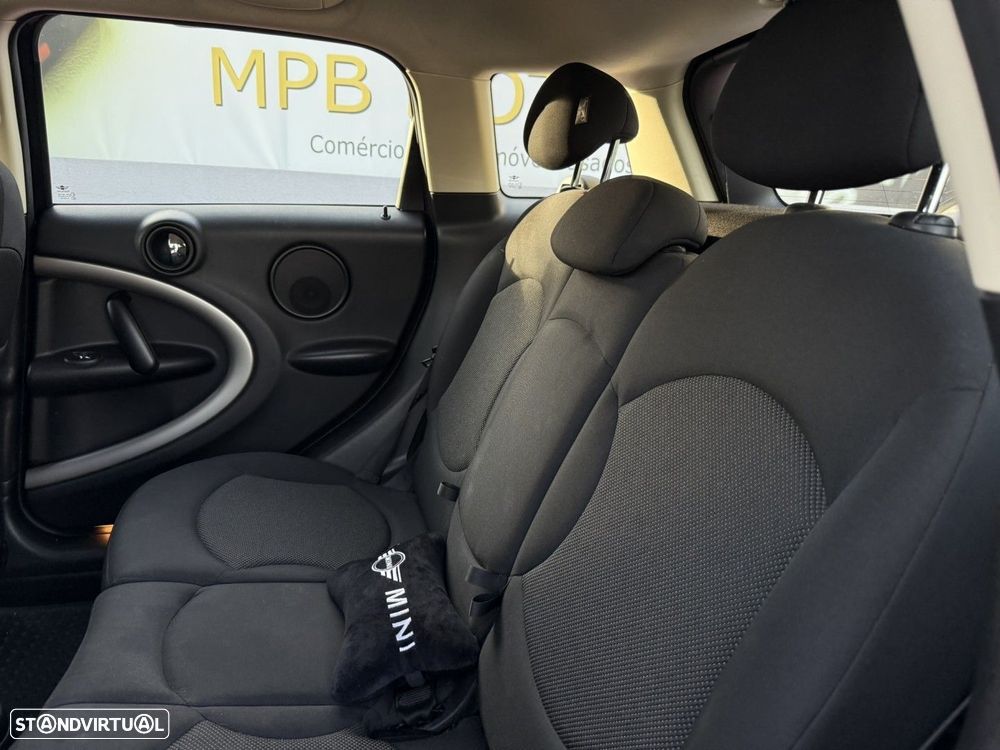 MINI Countryman One D - 17