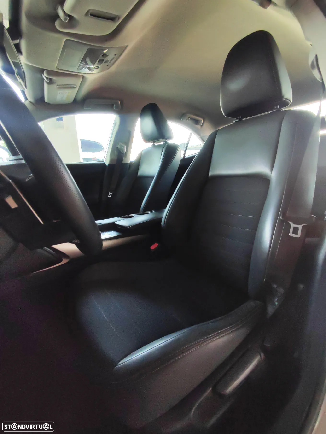 Lexus IS 300H Executive+ - 27