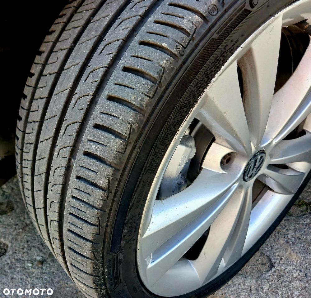 Volkswagen Golf 2.0 TDI DPF BlueMotion Technology Comfortline - 22
