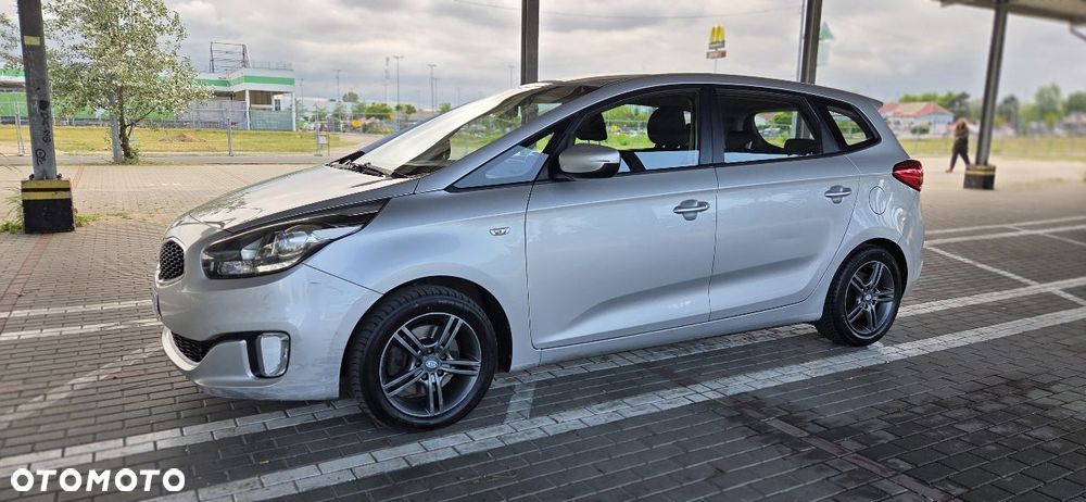 Kia Carens 1.7 CRDi 115 Dream Team Edition - 3