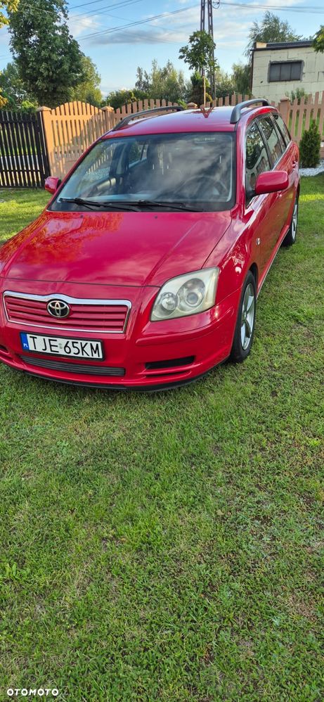 Toyota Avensis 1.6 VVT-i Luna - 2