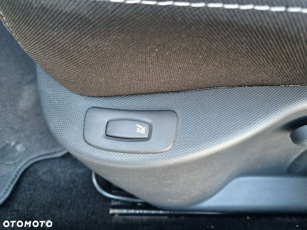 Renault Clio - 23