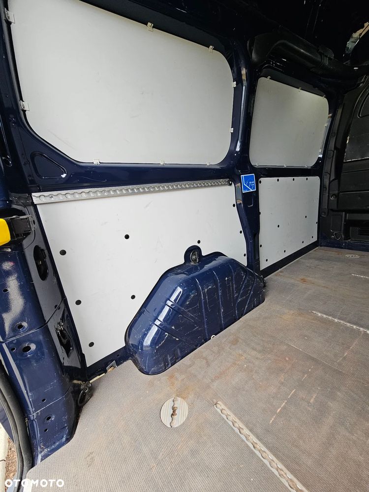 Ford Transit Custom - 23