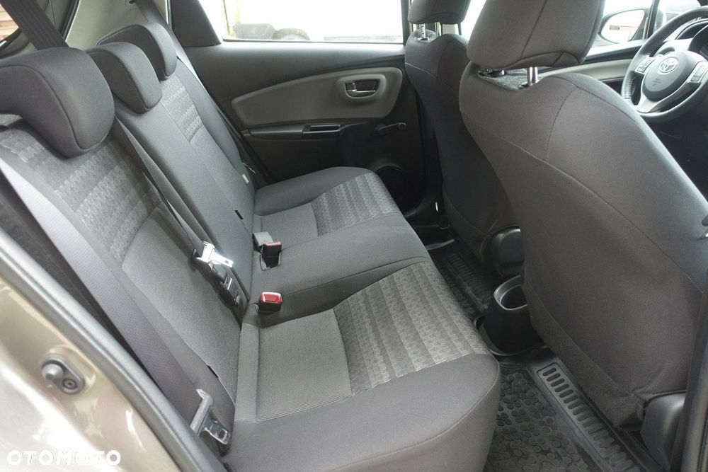 Toyota Yaris - 12