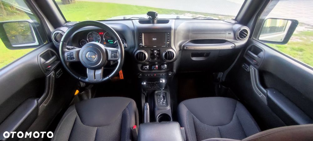 Jeep Wrangler 3.6 Unlim Black Edition II - 10