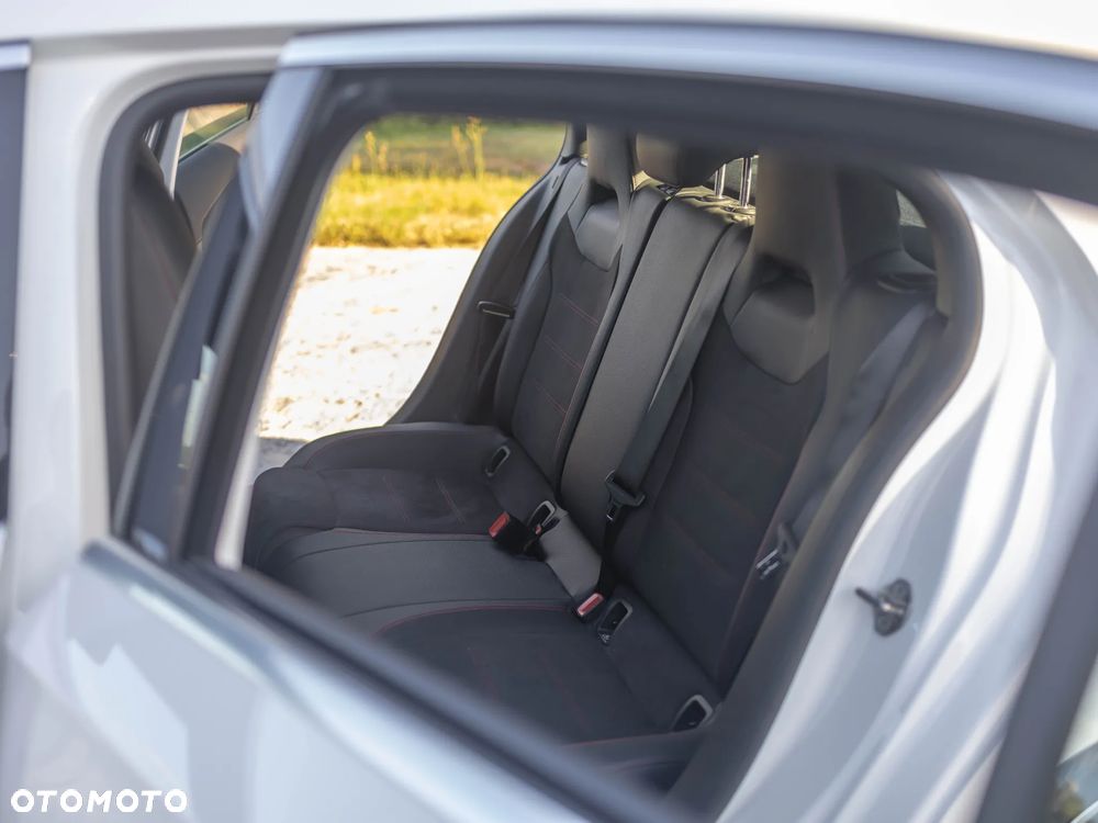Mercedes-Benz Klasa A 220 d 4-Matic AMG Line 8G-DCT - 11
