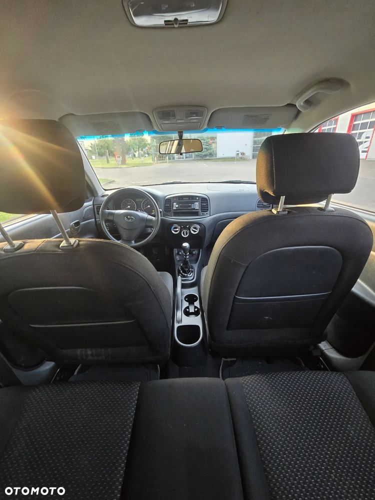 Hyundai Accent 1.4 Style - 4