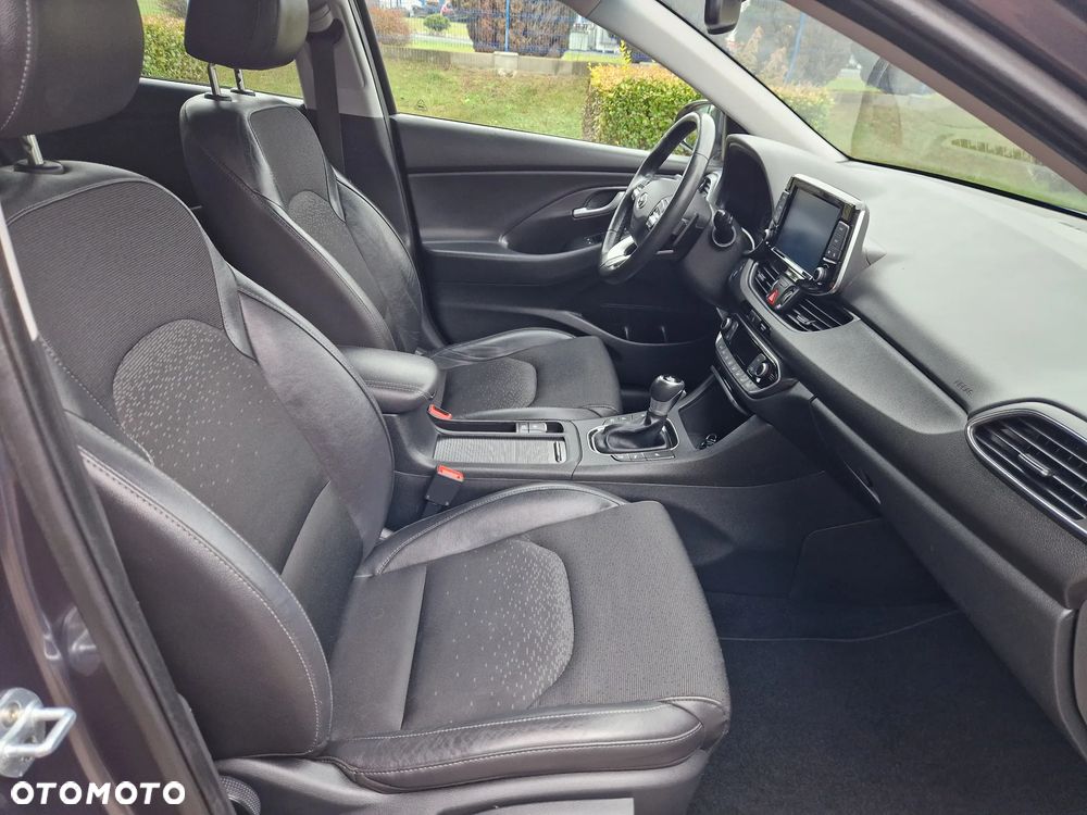 Hyundai i30 - 24